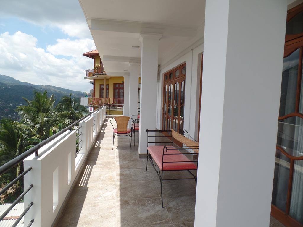 Kandyan Bluestar Villa Екстериор снимка