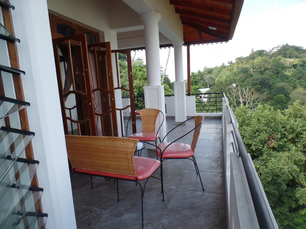 Kandyan Bluestar Villa Екстериор снимка
